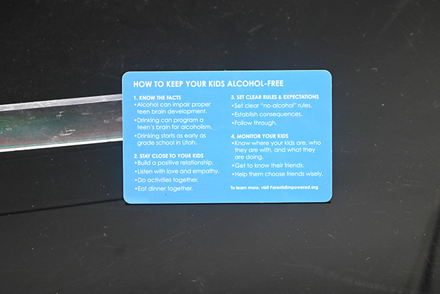 美發(fā)會(huì)員卡選擇非接觸式IC卡的原因是什么? 美發(fā)會(huì)員卡選擇非接觸式IC卡的原因是什么?